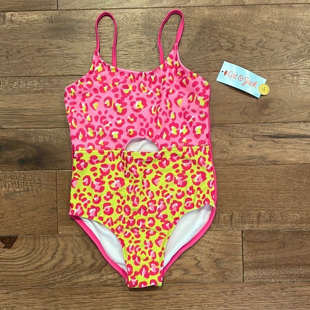 Cat & Jack Girls One-Piece Swimsuit - Size M (8) - Animal Print